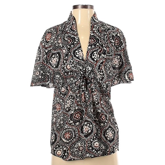 Trina Turk Tops - TRINA TURK V-NECK SHORT SLEEVE BLOUSE